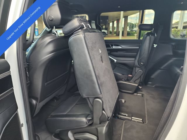 Used 2024 Jeep Wagoneer Series II AWD/4WD image 20