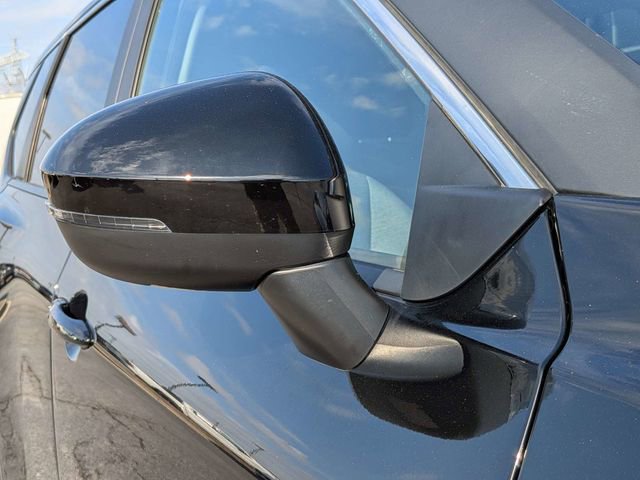 Used 2022 Nissan Rogue SV image 12