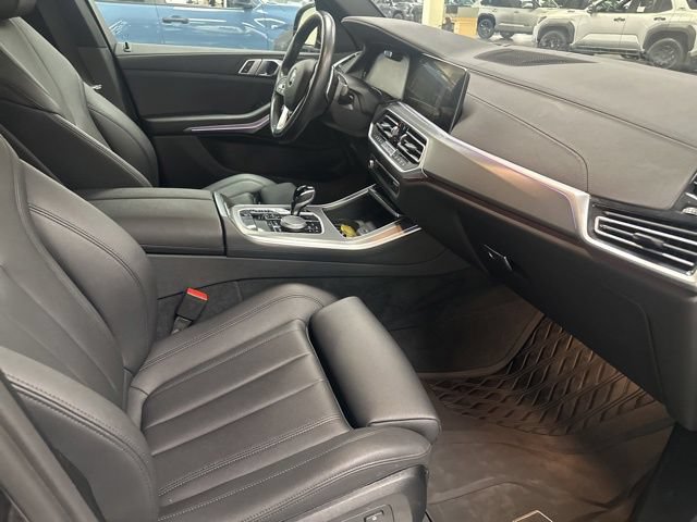 Used 2022 BMW X5 xDrive40i AWD/4WD image 25