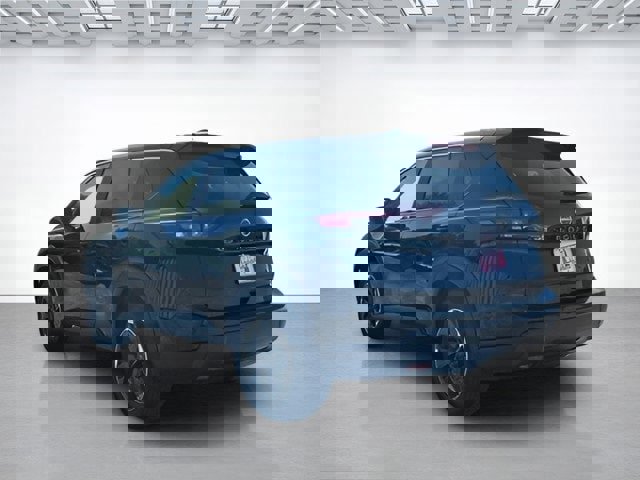 Used 2024 Nissan Rogue SV image 6