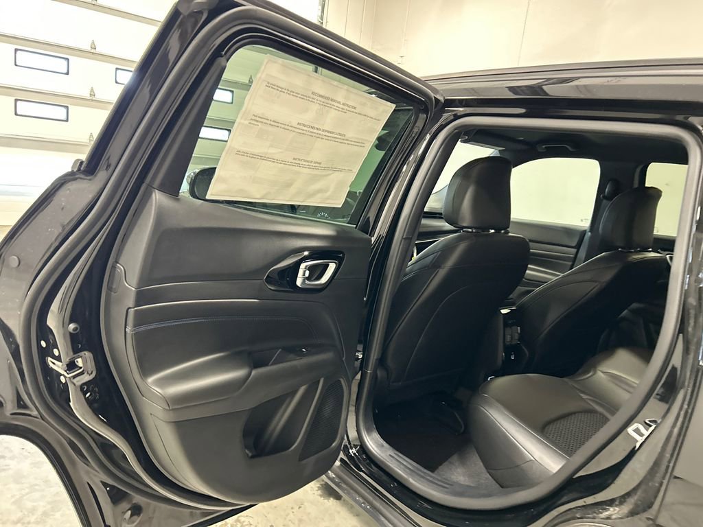 New 2026 Jeep Compass Latitude image 31