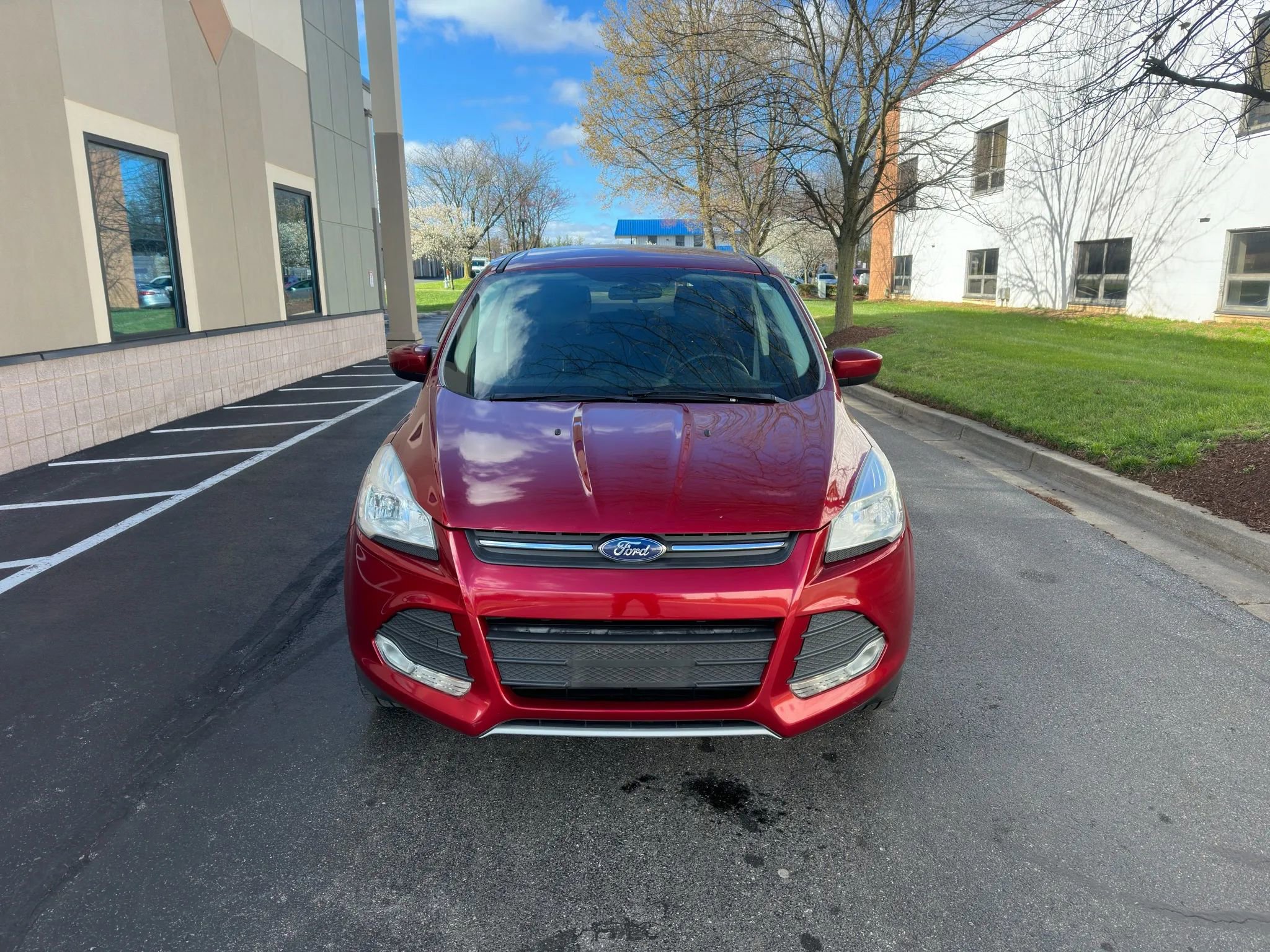 Used 2015 Ford Escape SE image 2