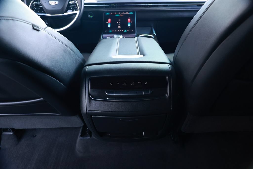 Used 2025 Cadillac Escalade ESV Premium Luxury AWD/4WD image 36