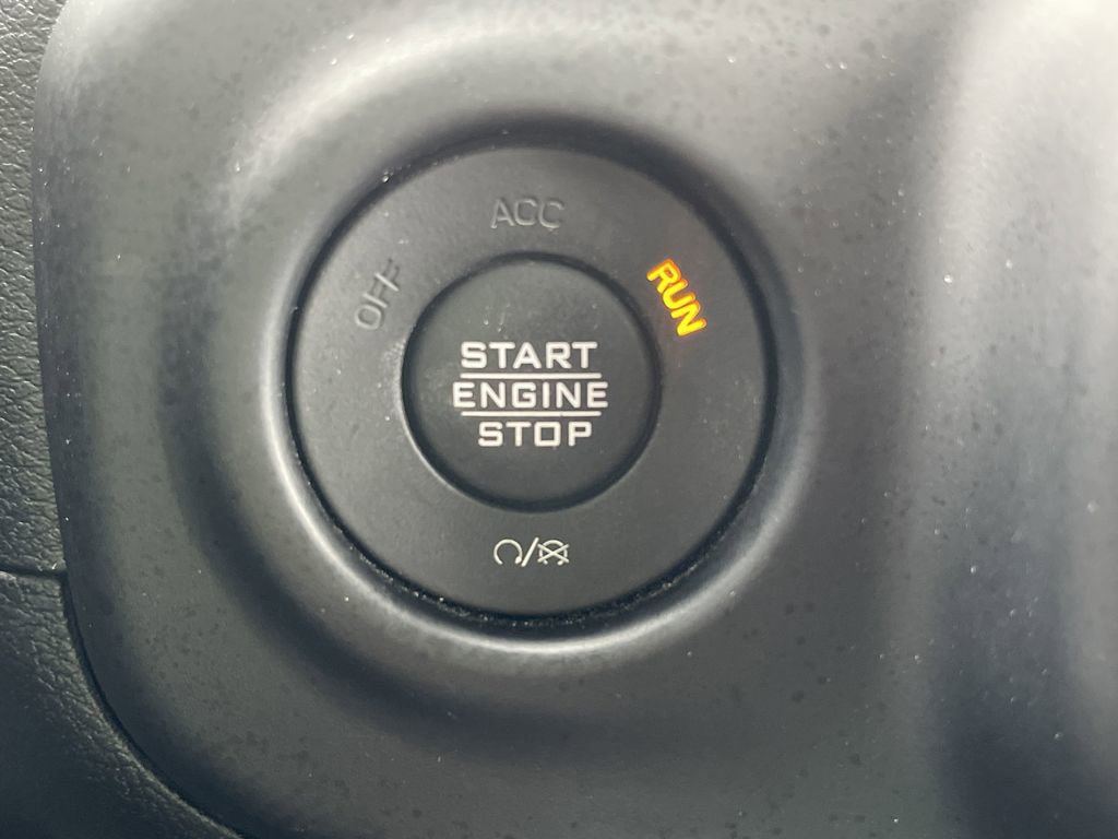 Certified 2021 Jeep Gladiator Willys image 29