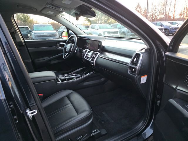 Certified 2023 Kia Sorento EX image 12
