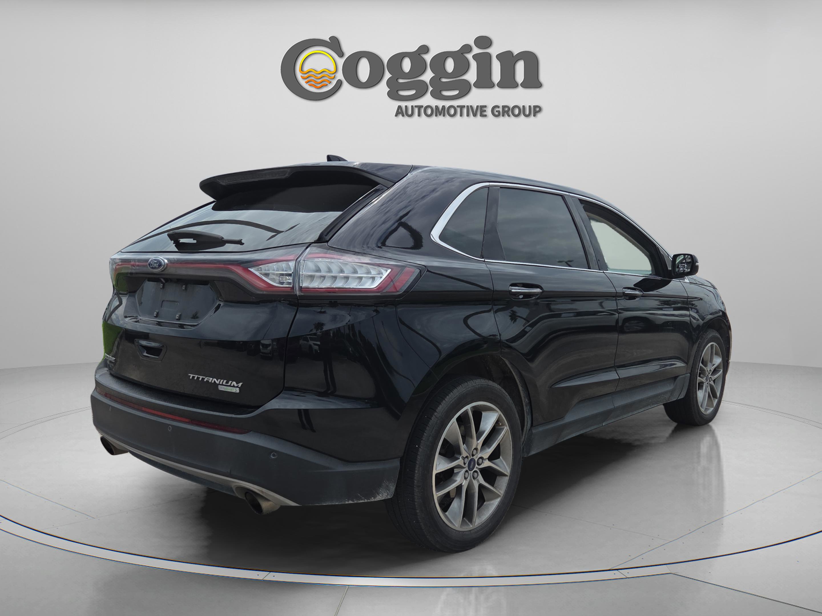 Used 2018 Ford Edge Titanium w/ Equipment Group 301A FWD image 5