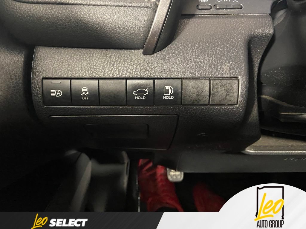Used 2020 Toyota Camry SE w/ Audio Package FWD image 12