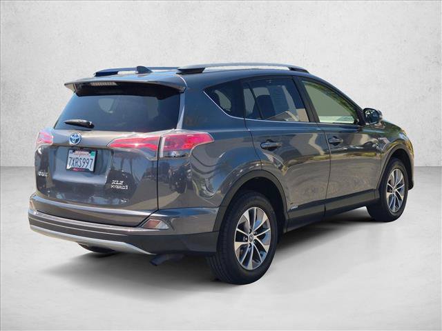 Used 2017 Toyota RAV4 XLE w/ Carpet Mat Package AWD/4WD image 5