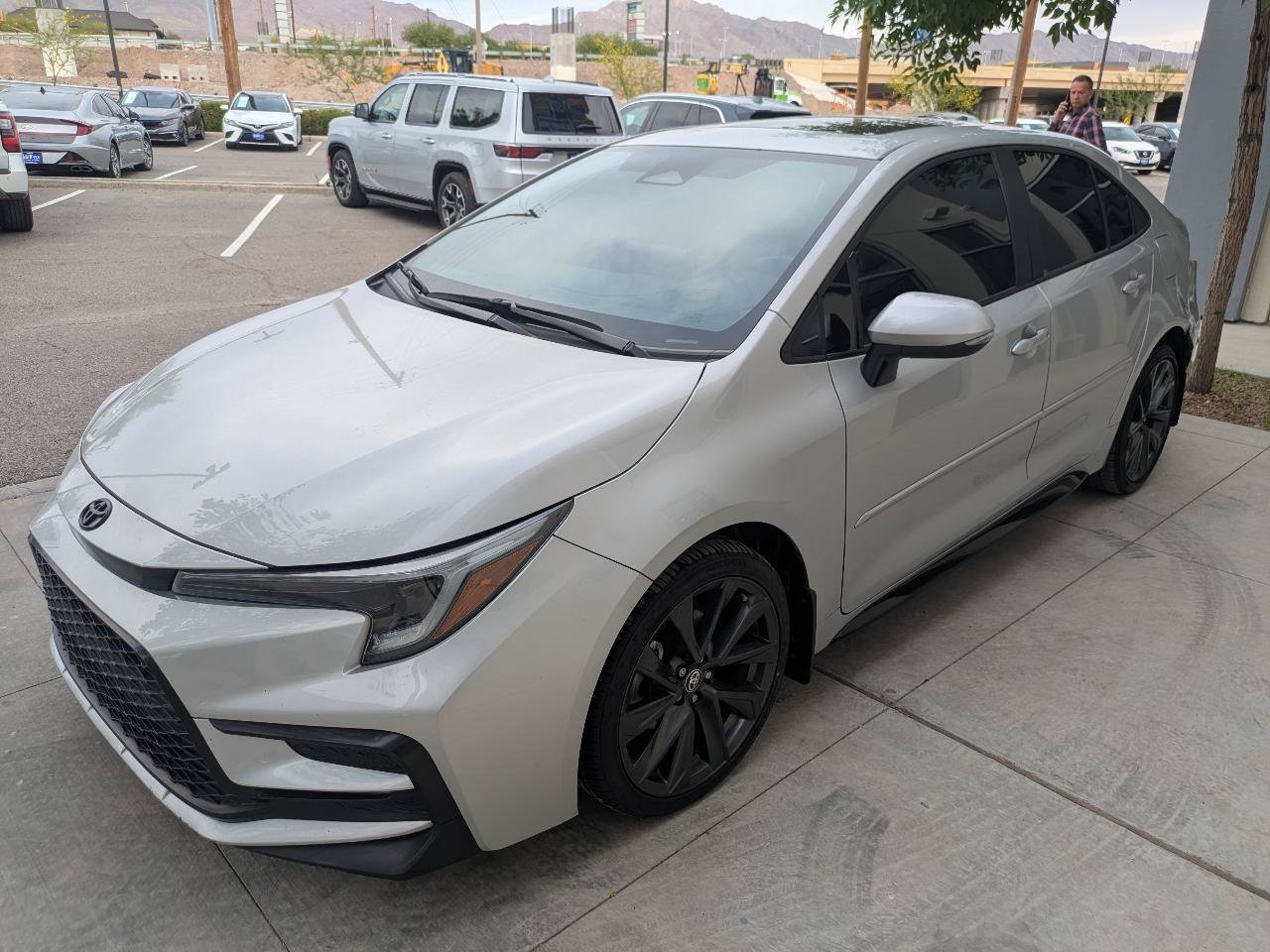 Used 2025 Toyota Corolla XSE FWD image 3