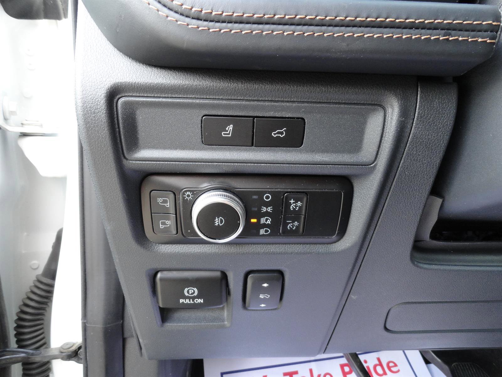 Certified 2022 Ford Expedition Max Platinum image 11