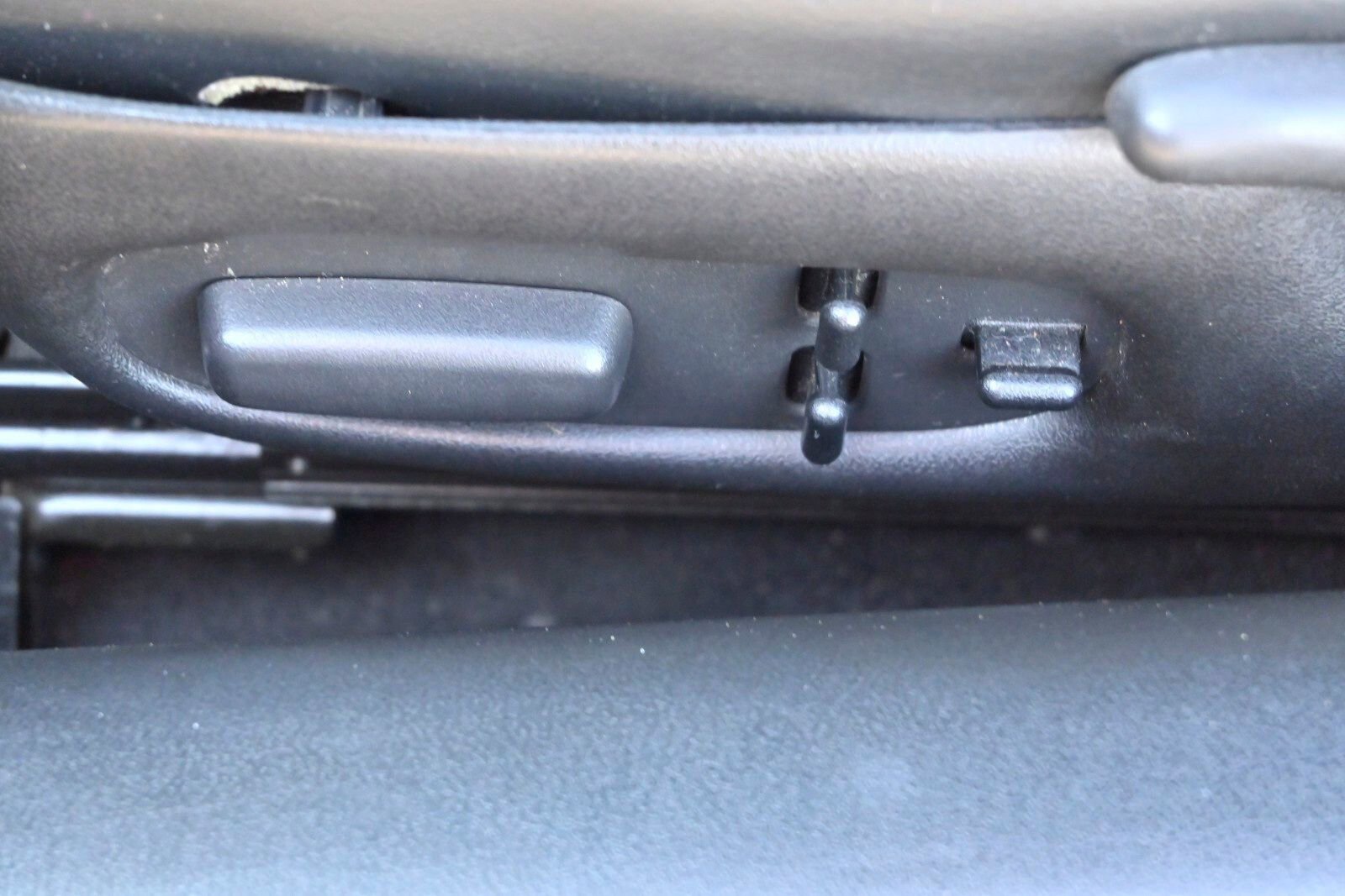 Used 2001 Chevrolet Corvette Coupe w/ Preferred Equipment Group2 image 19