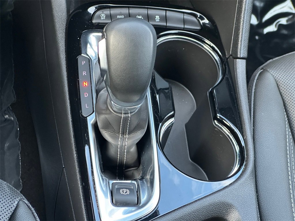 Used 2024 Buick Encore GX Sport Touring image 16