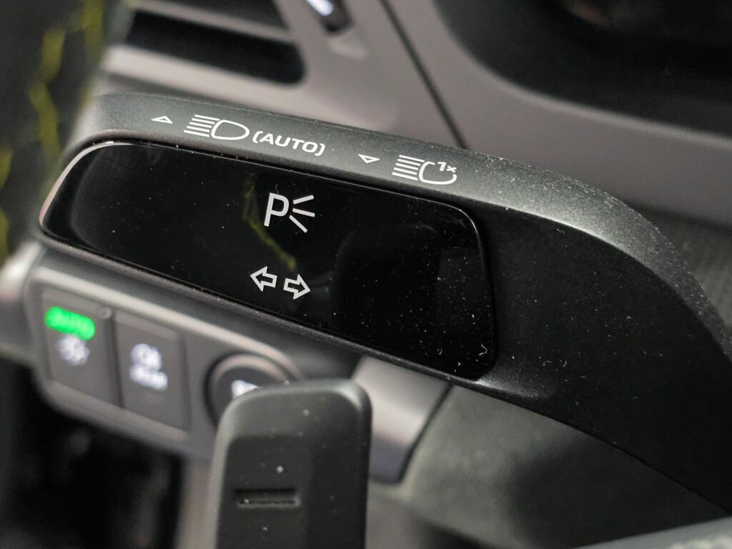 Certified 2025 Porsche 911 Carrera 4 GTS image 43