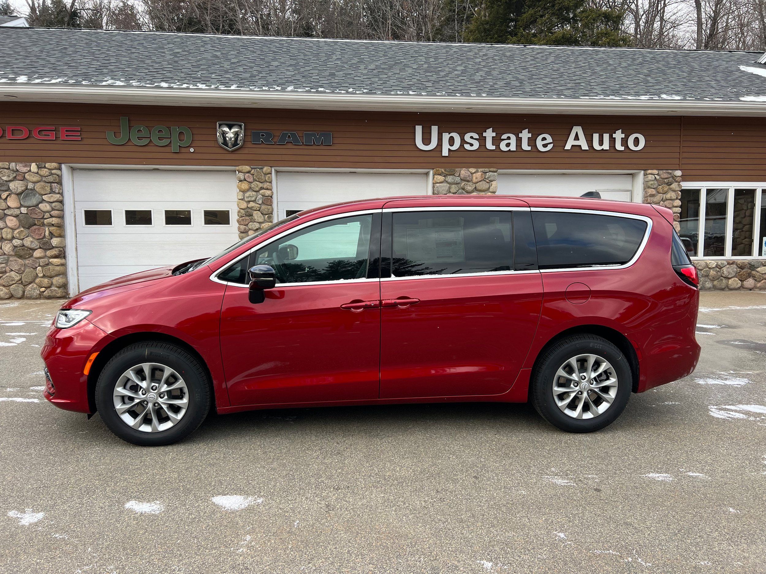 New 2026 Chrysler Pacifica Select AWD/4WD image 8
