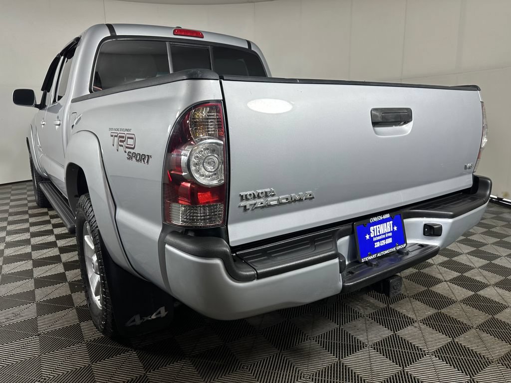Used 2011 Toyota Tacoma 4x4 Double Cab w/ TRD Sport Pkg image 3