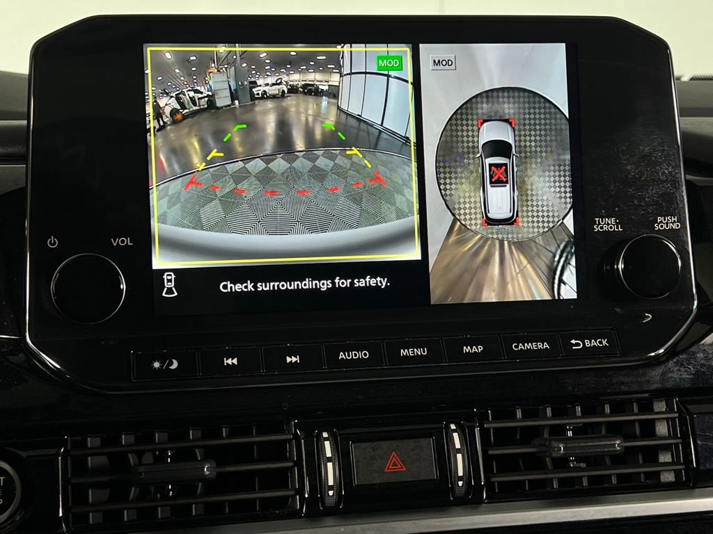 Used 2024 Nissan Pathfinder Platinum image 22