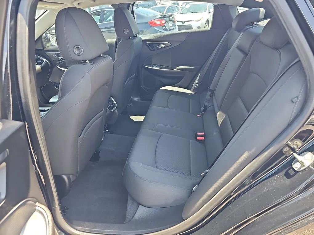 Used 2016 Chevrolet Malibu LT FWD image 18