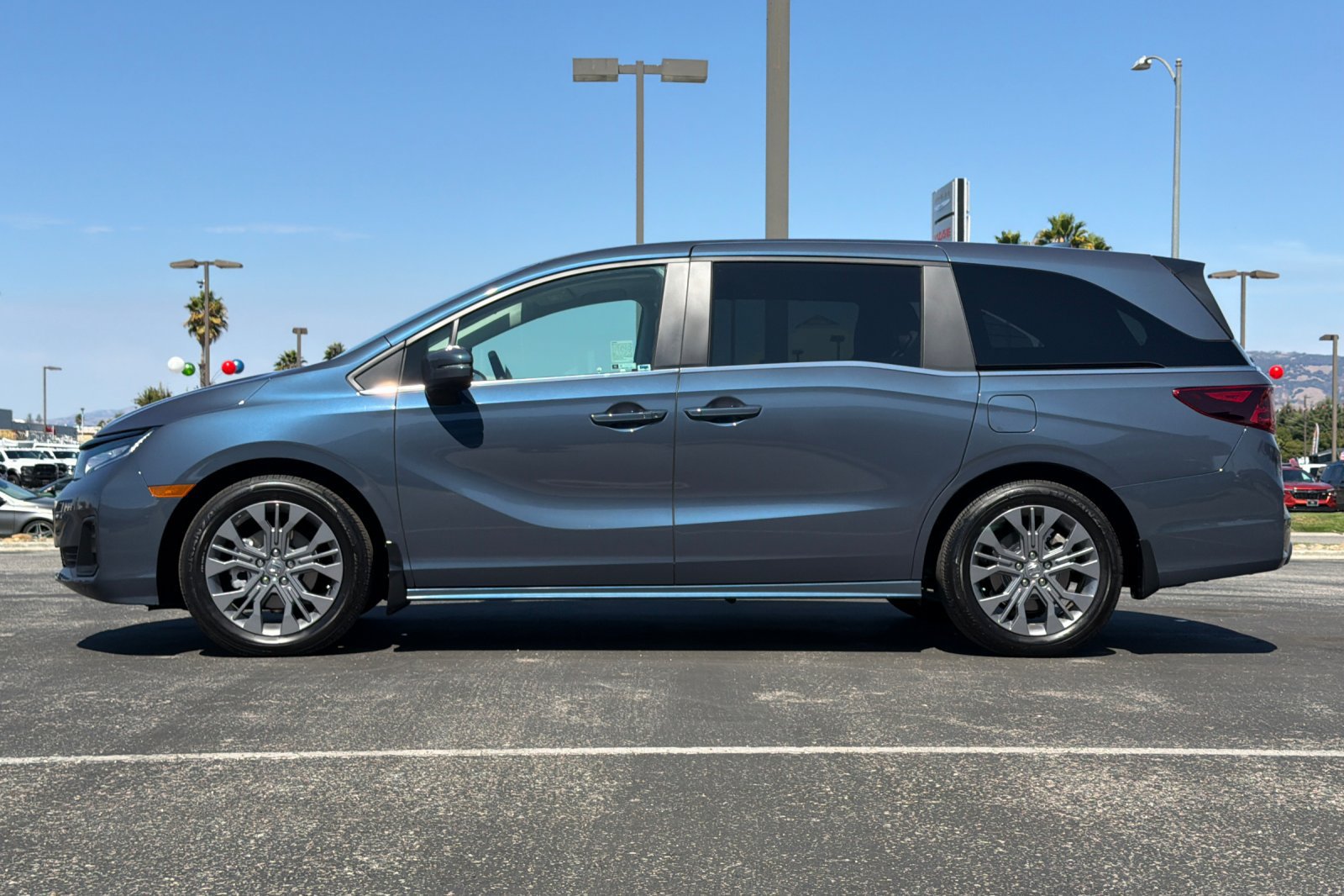 Used 2026 Honda Odyssey Touring image 7