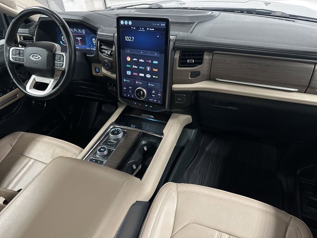 Used 2023 Ford Expedition Max Limited image 11
