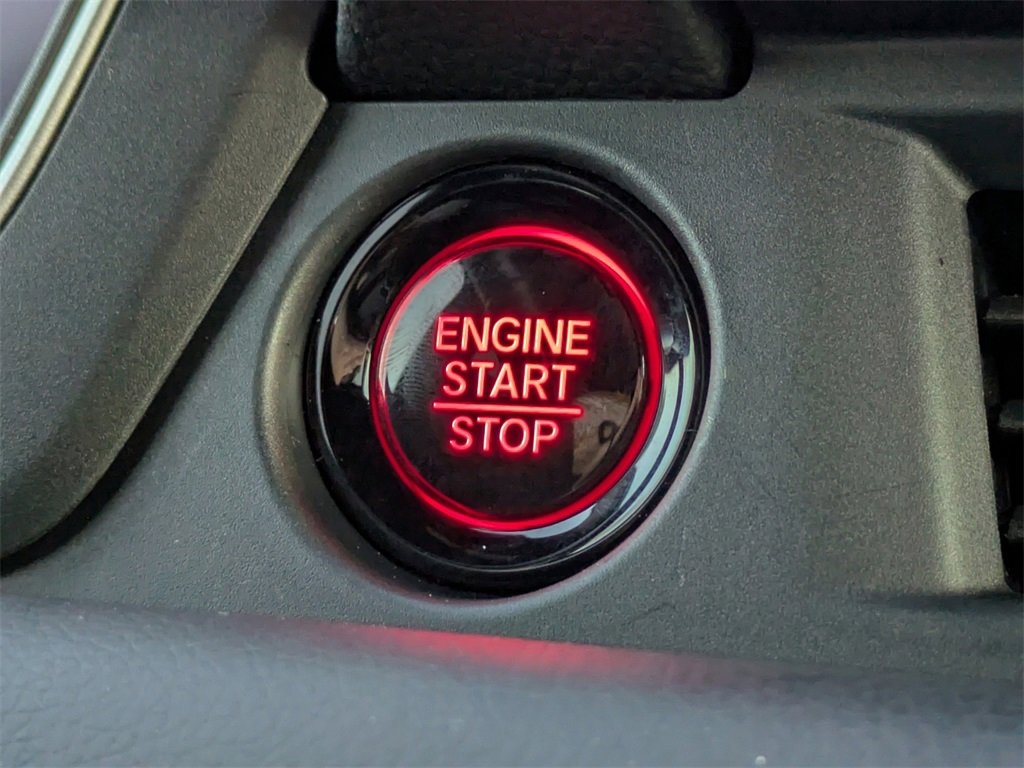 Used 2025 Honda Pilot Black Edition image 30