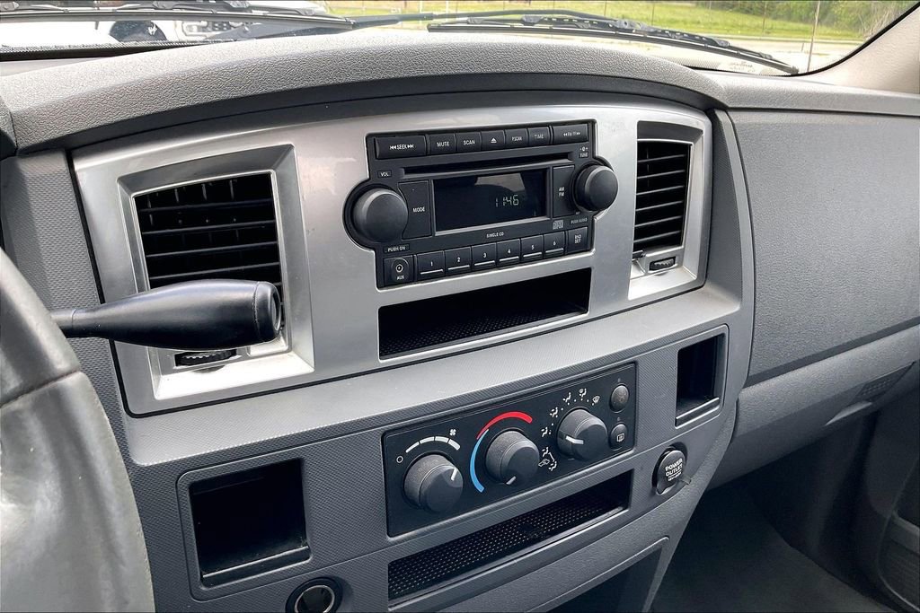 Used 2007 Dodge Ram 3500 Truck SLT image 23