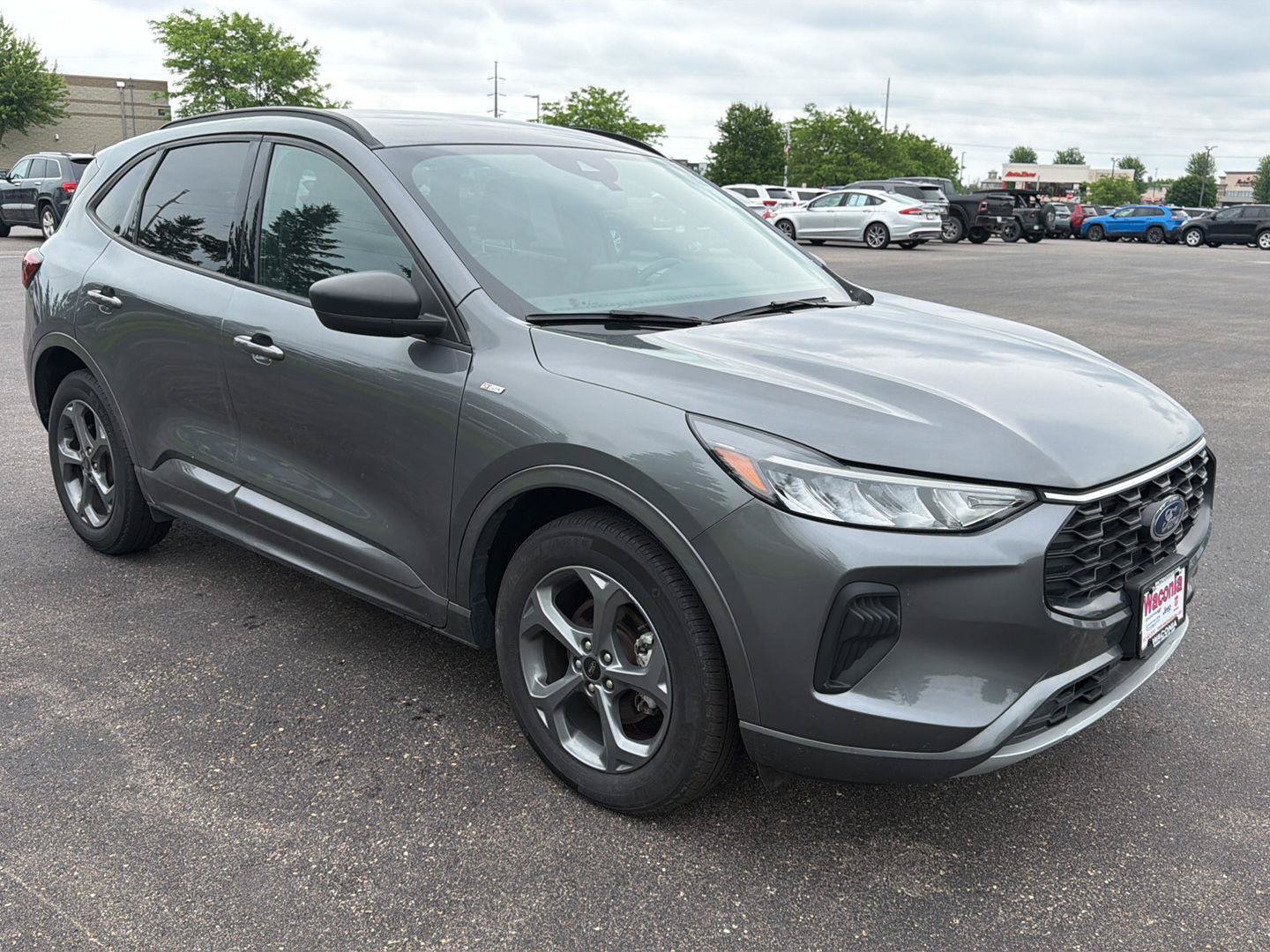 Used 2024 Ford Escape ST-Line AWD/4WD image 2