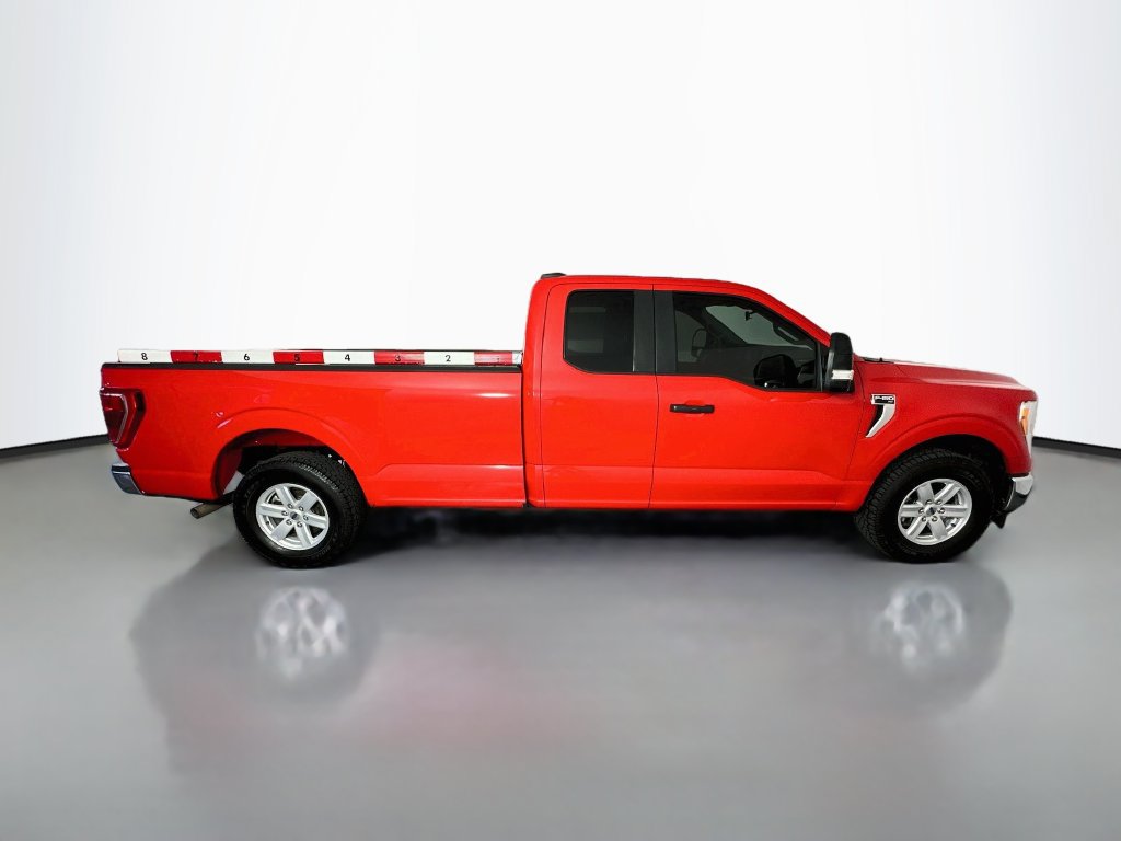 Used 2022 Ford F150 XLT w/ Trailer Tow Package RWD image 8