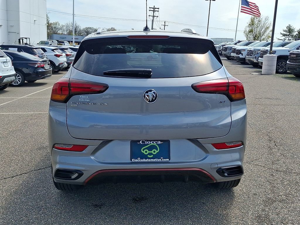 Used 2023 Buick Encore GX Select w/ Sport Touring Package AWD/4WD image 8