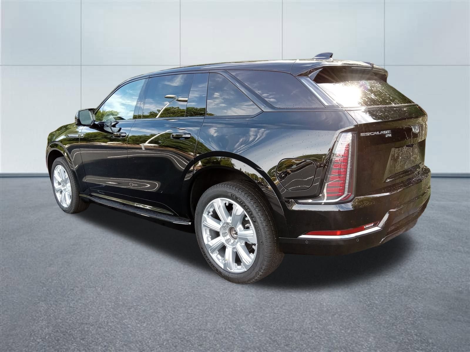 New 2026 Cadillac Escalade IQ Sport 1 w/ LPO, ONYX Package image 3