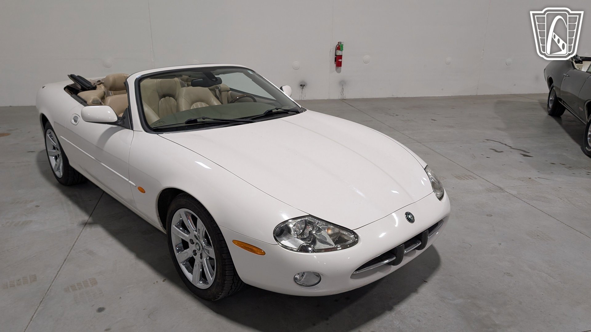 Used 2003 Jaguar XK8 Convertible image 20