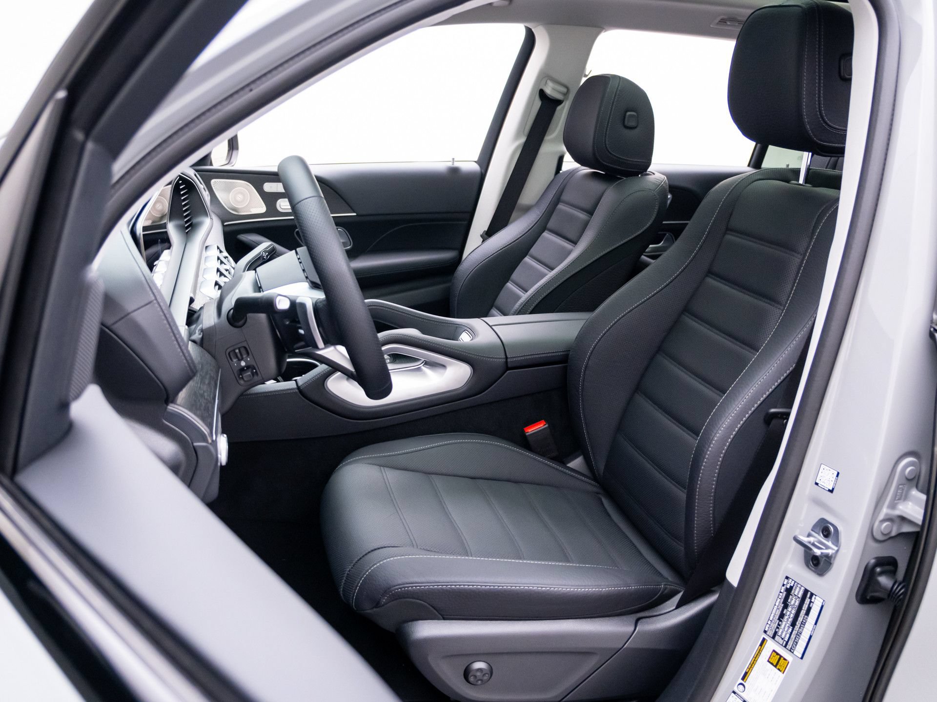 New 2026 Mercedes-Benz GLS 450 4MATIC image 17
