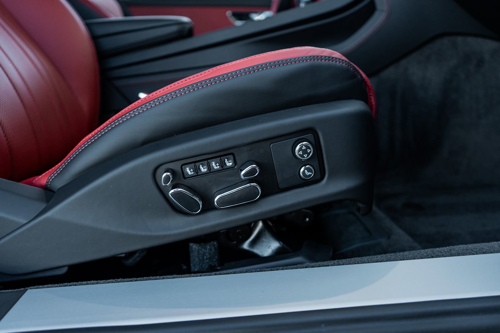 Used 2023 Bentley Continental GT Mulliner image 38