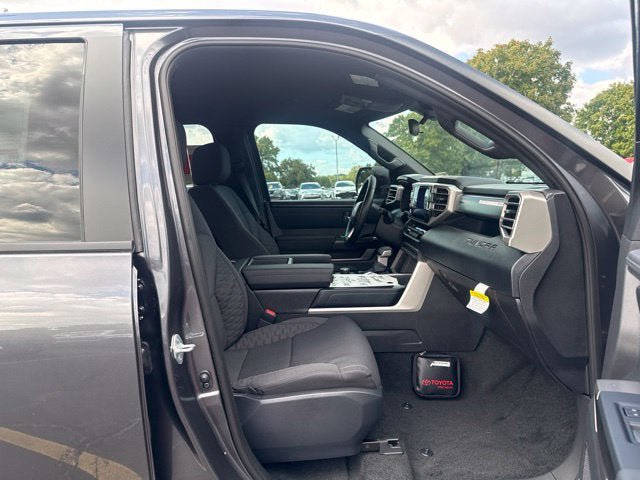 New 2026 Toyota Tundra SR5 w/ SR5 Convenience Package RWD image 11