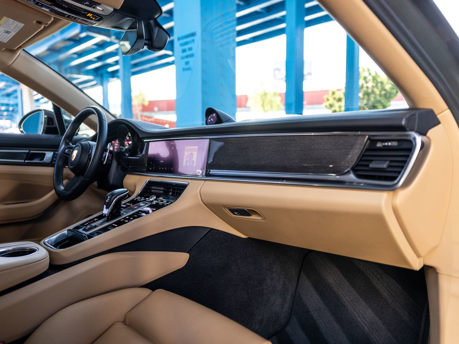 Certified 2023 Porsche Panamera Platinum Edition image 33