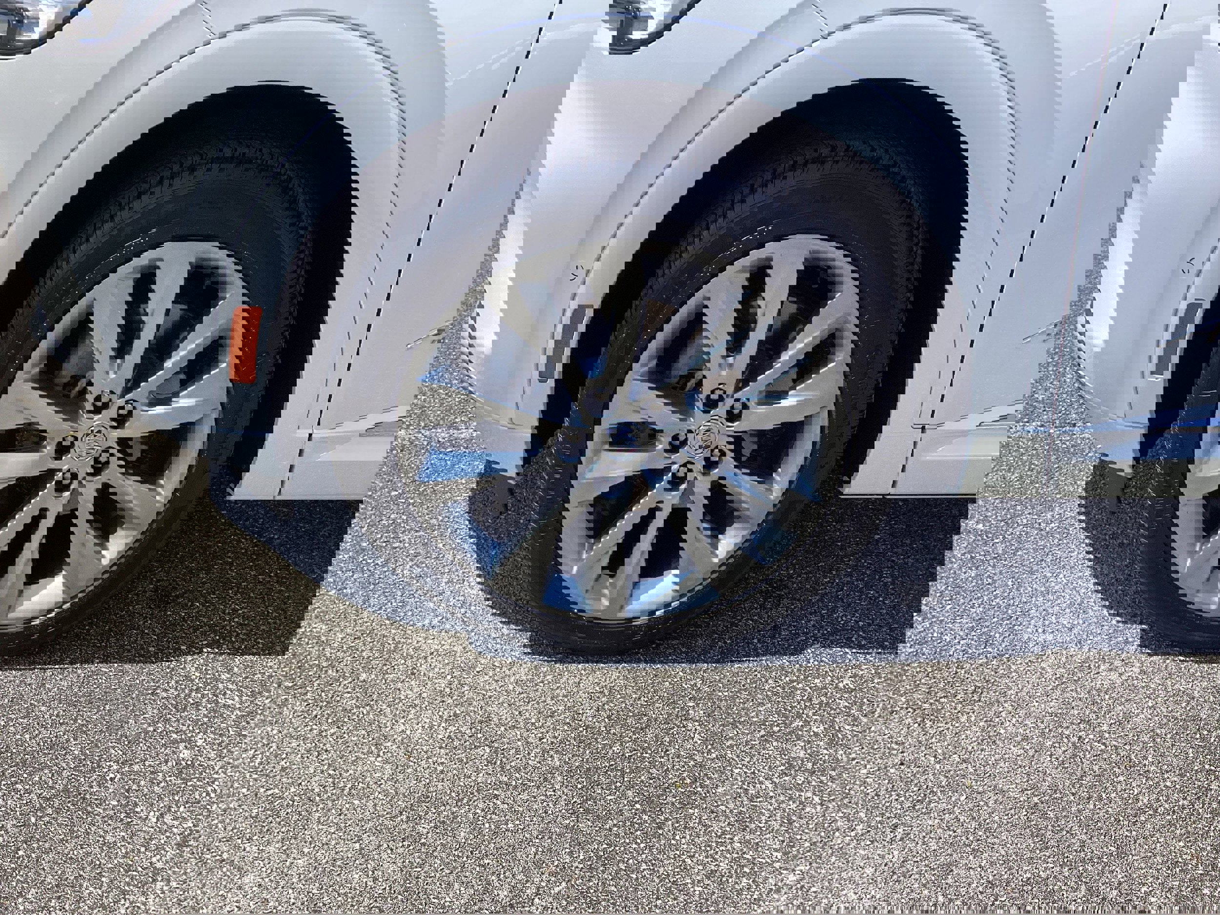 Used 2023 Buick Envision Avenir image 10