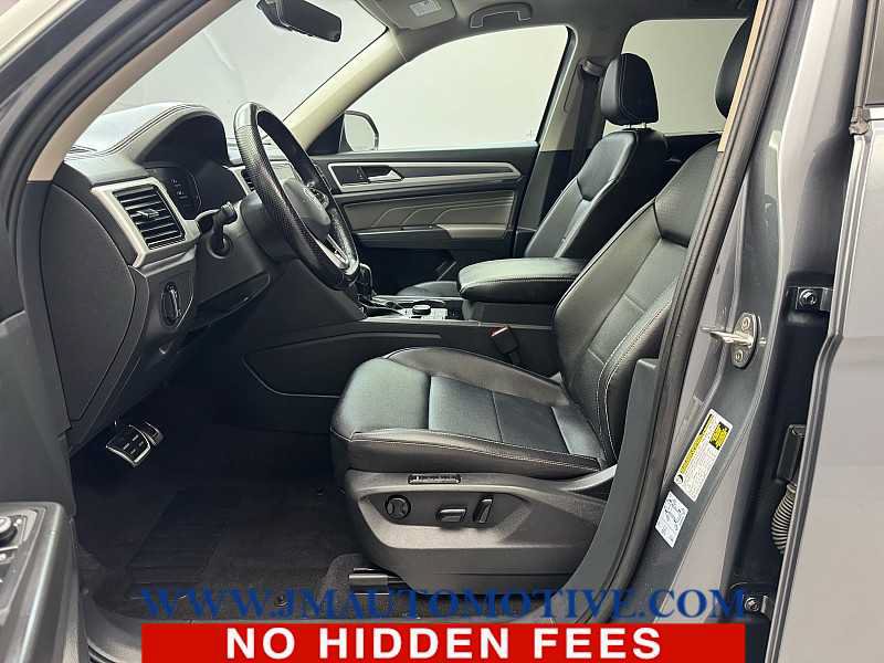Used 2022 Volkswagen Atlas SEL R-Line AWD/4WD image 13