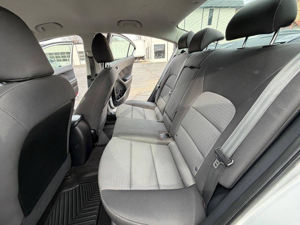 Used 2016 Kia Forte LX w/ LX Popular Plus Package FWD image 11