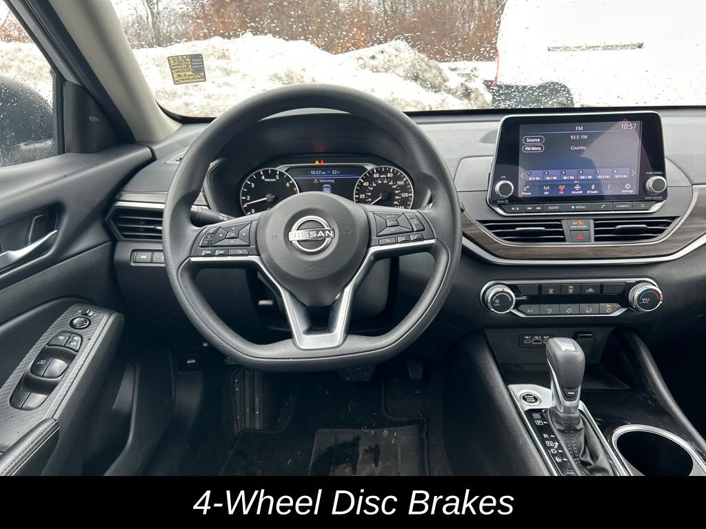 Used 2024 Nissan Altima 2.5 SV image 16
