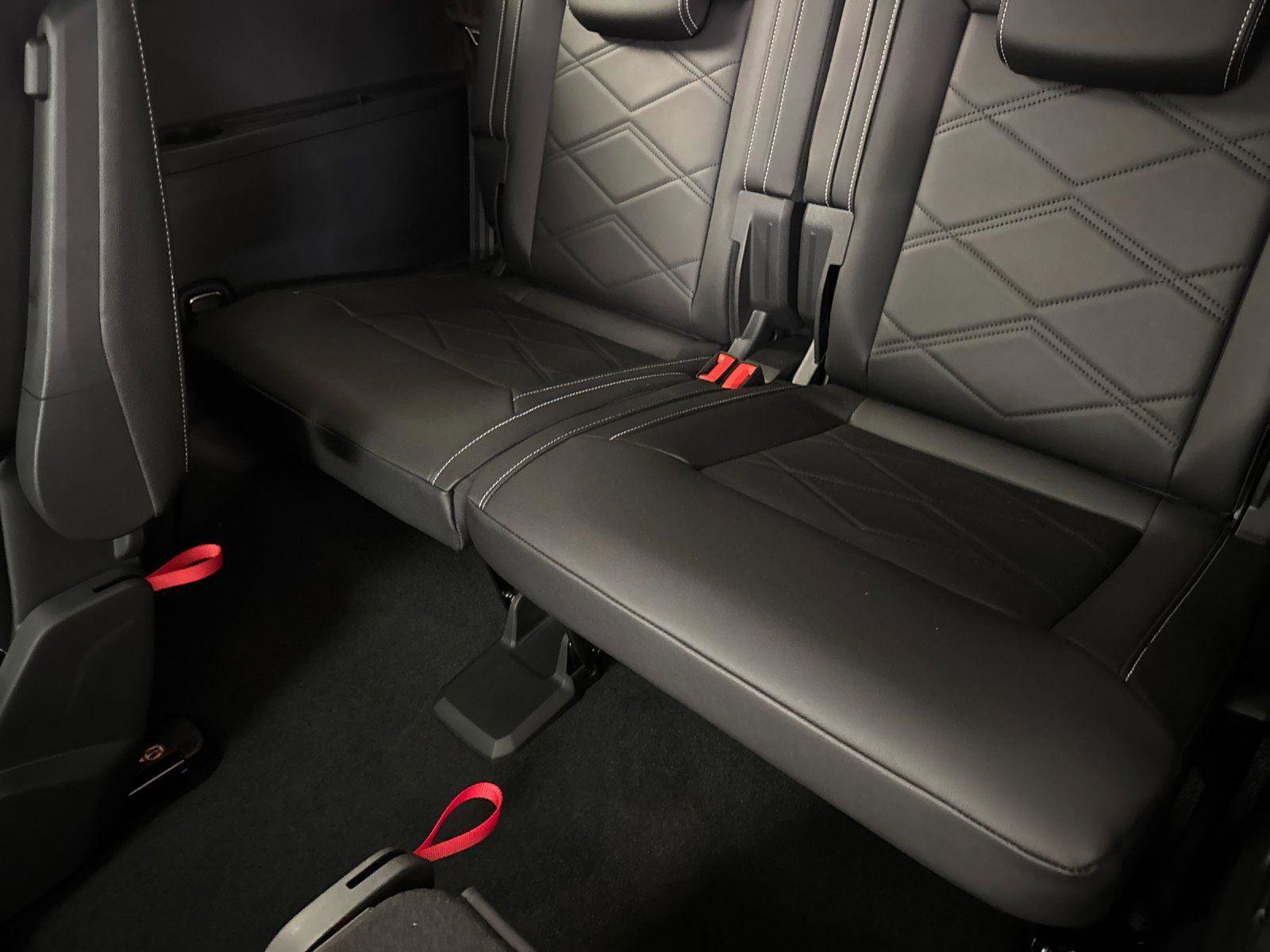 New 2026 Volkswagen Atlas SE image 14