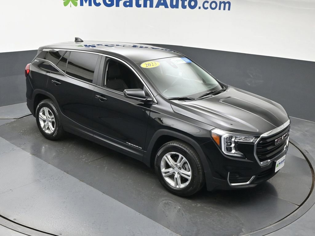Used 2023 GMC Terrain SLE FWD image 3