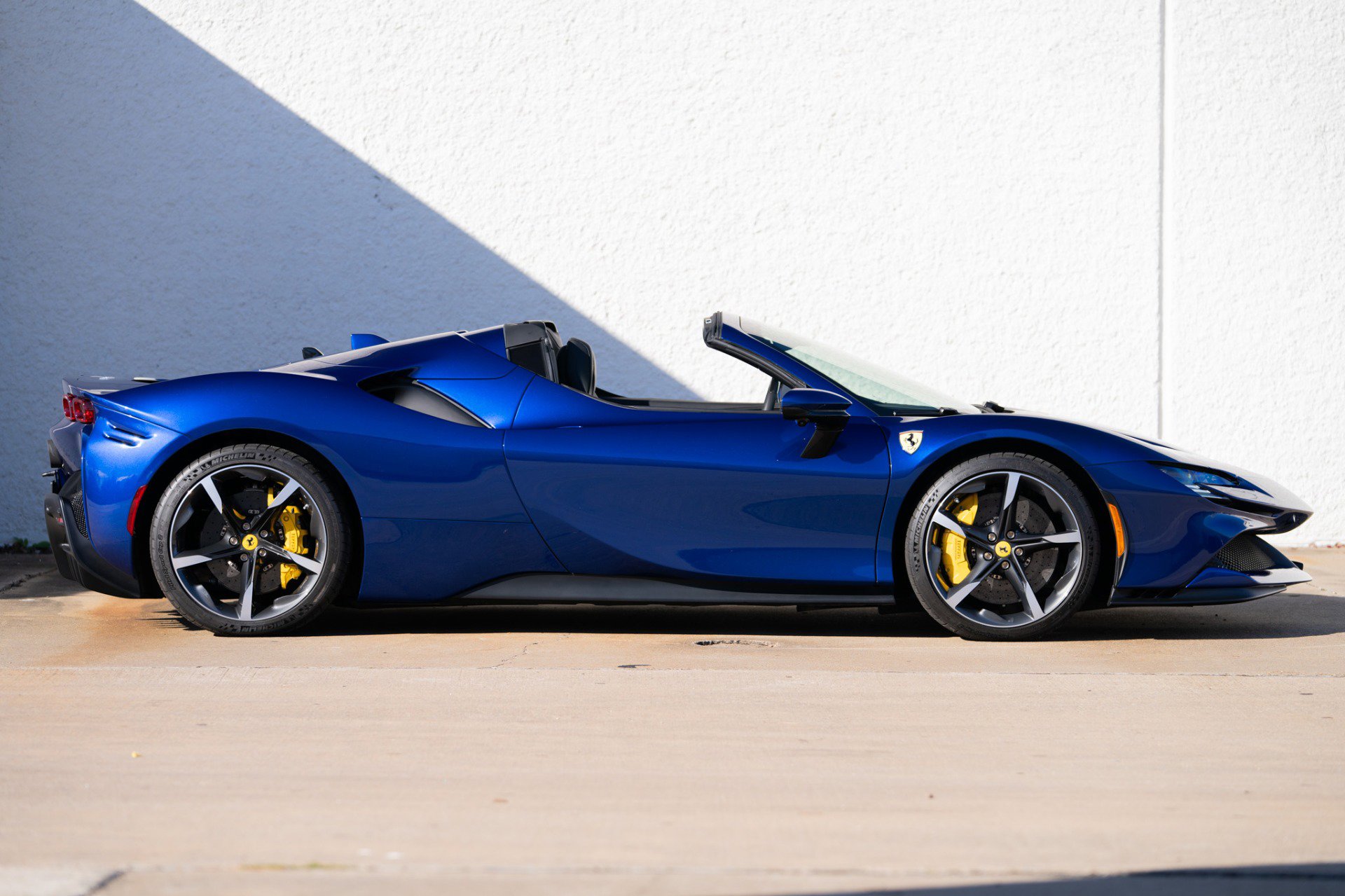 Used 2025 Ferrari SF90 Spider image 4