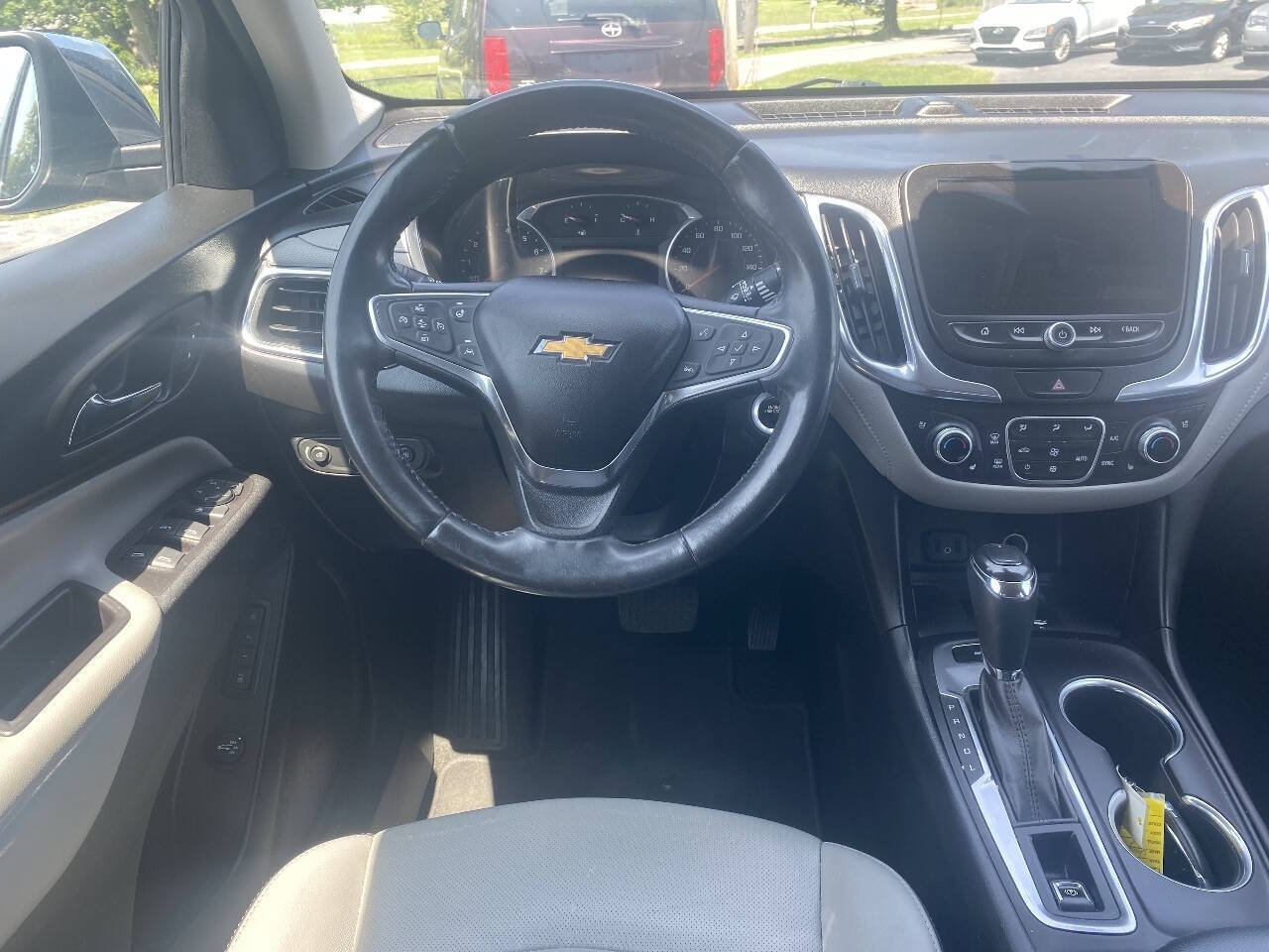 Used 2018 Chevrolet Equinox Premier AWD/4WD image 19