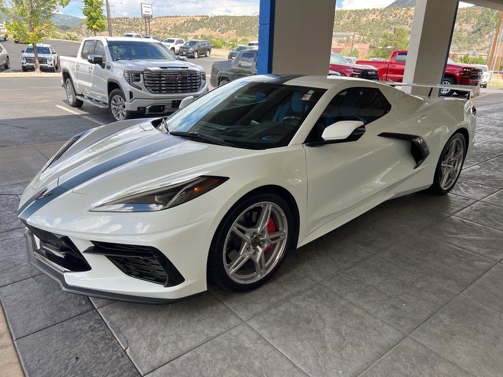 Used 2023 Chevrolet Corvette Stingray Premium Conv w/ Z51 Performance Package image 3