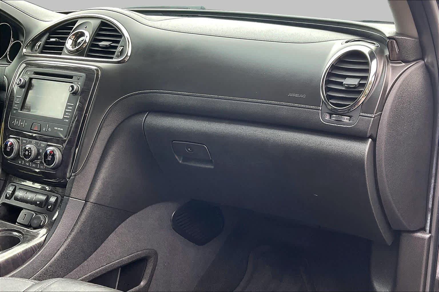 Used 2015 Buick Enclave Leather FWD image 16