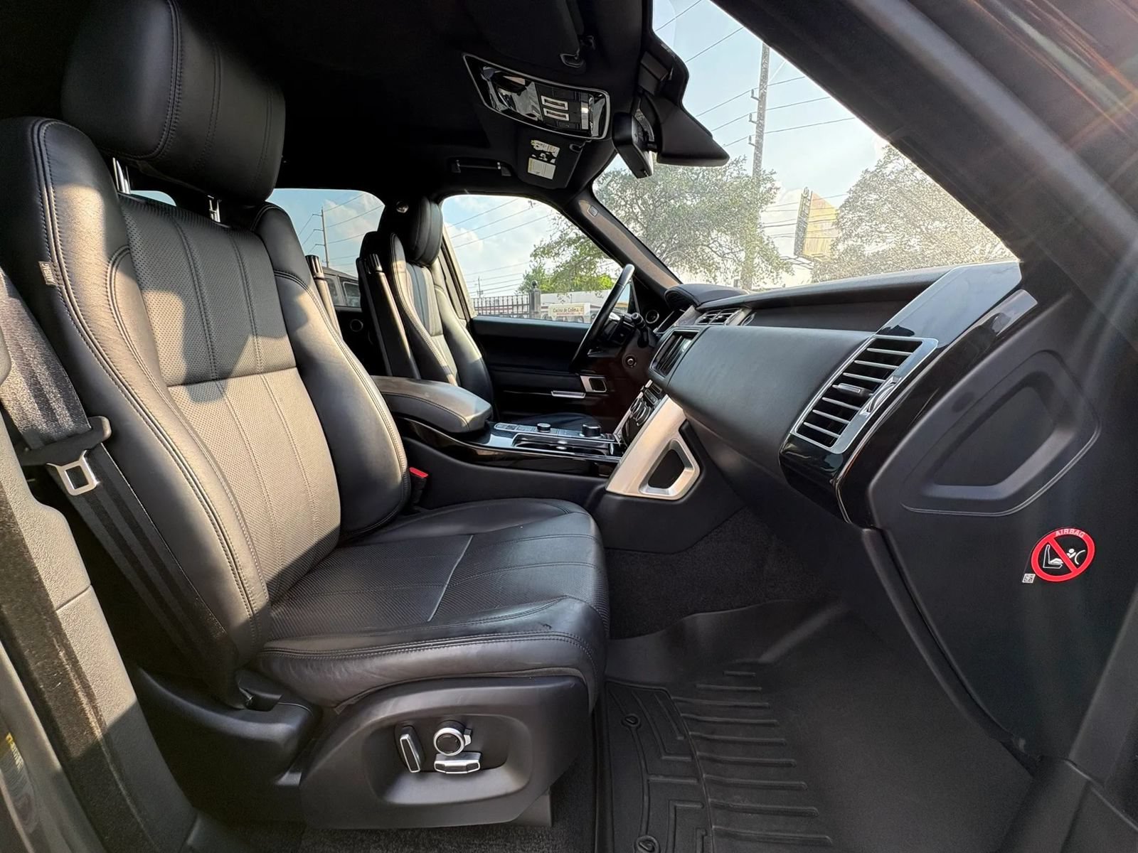 Used 2016 Land Rover Range Rover HSE AWD/4WD image 11