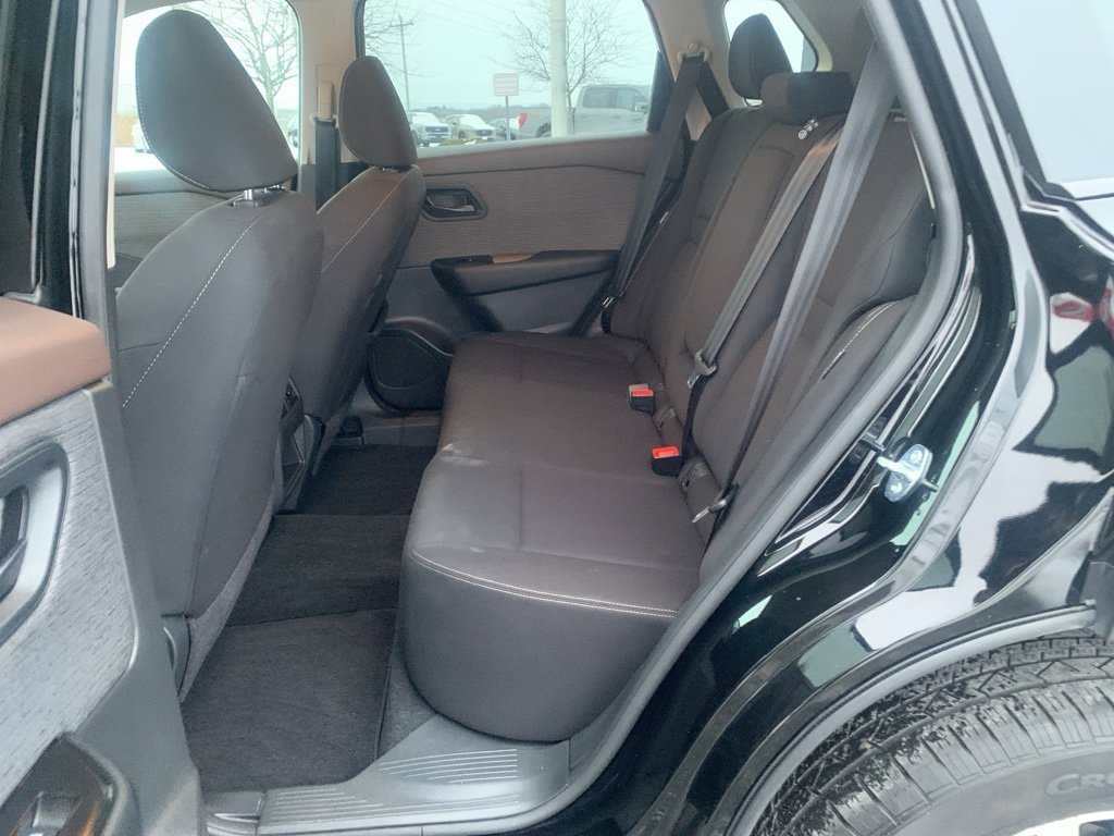 Used 2023 Nissan Rogue S image 21