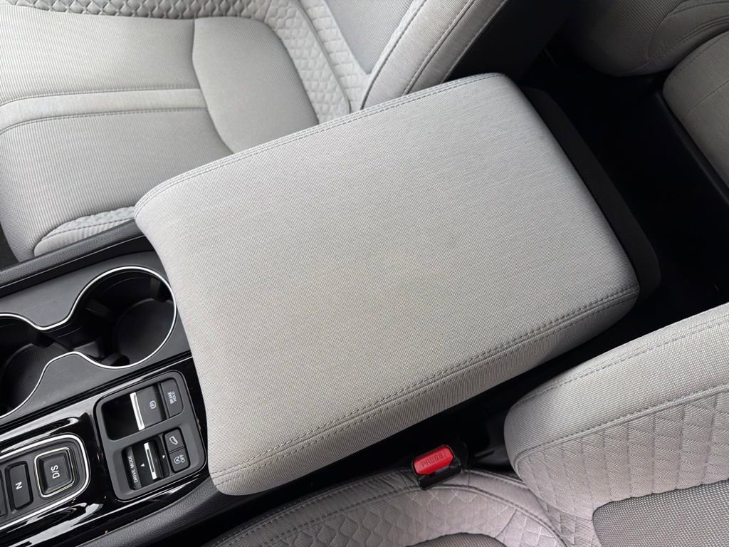 Used 2023 Honda Pilot LX image 26