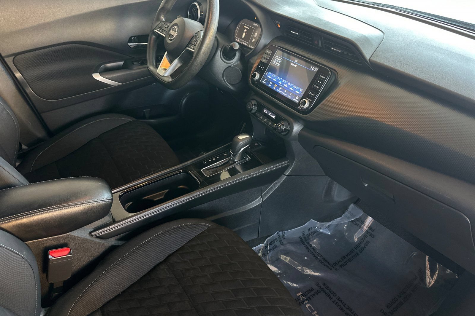 Used 2022 Nissan Kicks SV w/ Interior Electronics Package FWD image 15