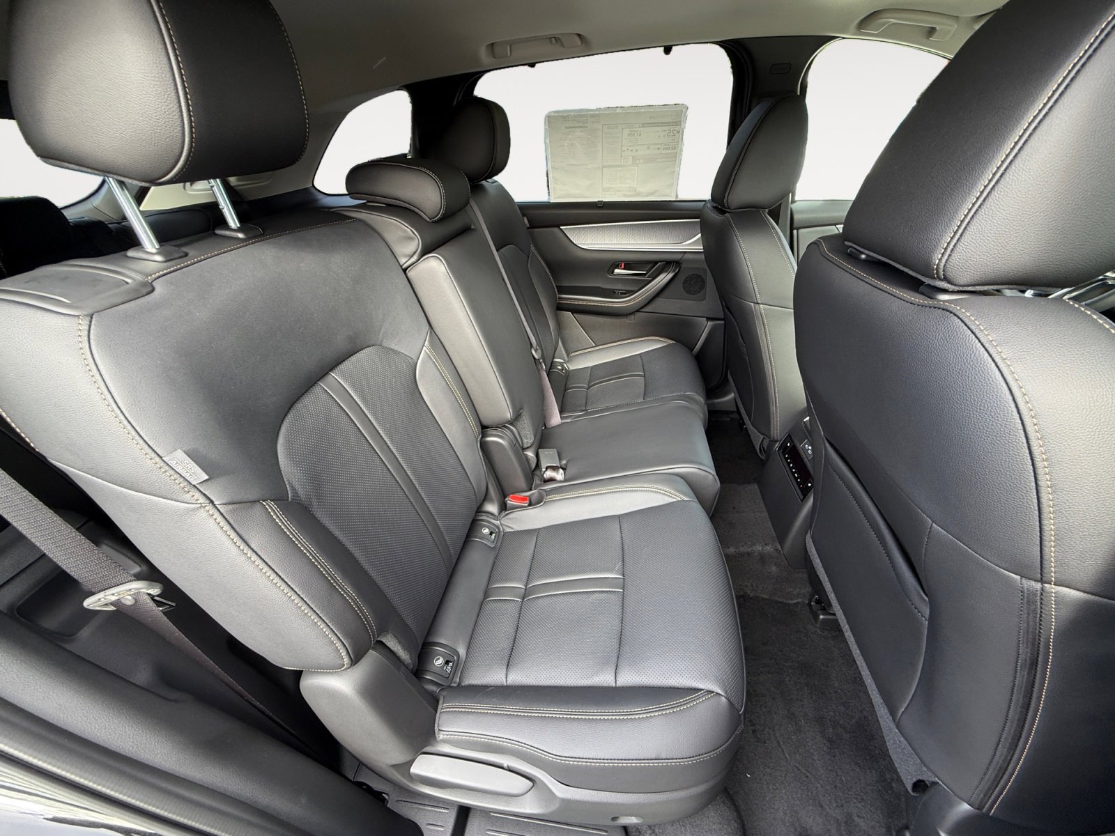 New 2026 MAZDA CX-90 3.3 Turbo w/ Preferred Package AWD/4WD image 18