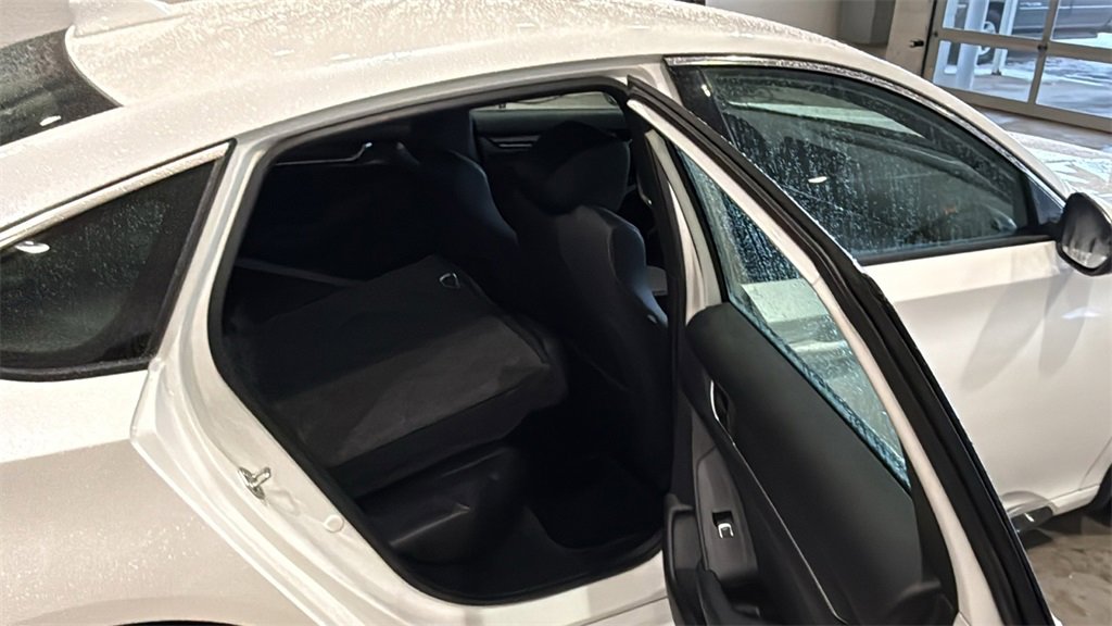 Used 2018 Honda Accord Sport image 15